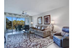 290 Naples Cove Dr, Naples, FL 34110, Sold 01/07/22