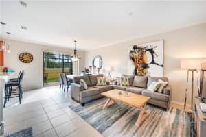 7372 Bristol Cir, Naples, FL 34120, Sold 01/10/22