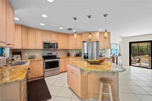 4226 Gulf Pines Dr, Sanibel, FL 33957, Sold 12/30/21