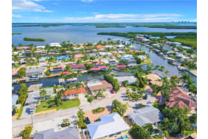 17 Sunview Blvd, Fort Myers Beach, FL 33931, Sold 01/10/22