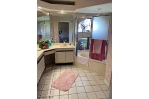 649 Beachwalk Cir, Naples, FL 34108, Sold 02/25/22