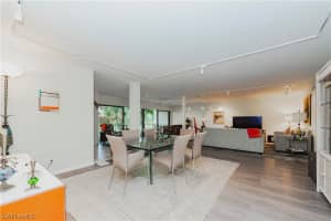 107 Clubhouse Dr, Naples, FL 34105, Sold 12/17/21