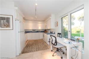 107 Clubhouse Dr, Naples, FL 34105, Sold 12/17/21