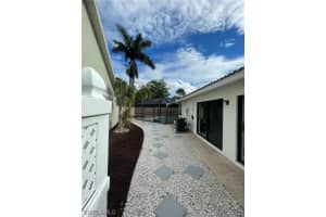 1244 Jardin Dr, Naples, FL 34104, Sold 01/20/22