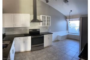 8531 Ibis Cove Cir m 662, Naples, FL 34119, Sold 12/17/21
