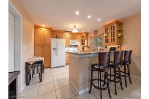 396 Dover Pl, Naples, FL 34104, Sold 01/07/22