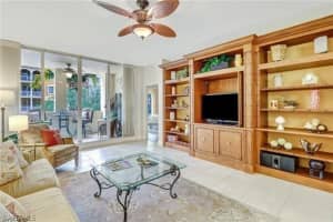 401 Bayfront Pl, Naples, FL 34102, Sold 11/01/21