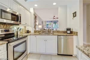 401 Bayfront Pl, Naples, FL 34102, Sold 11/01/21