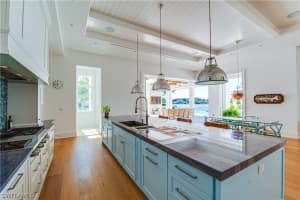 2380 Kingfish Rd, Naples, FL 34102, Sold 04/22/22