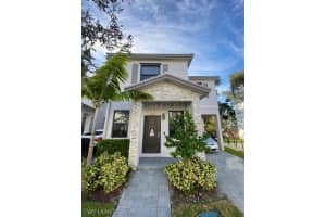 2825 SW 17th Ave, Fort Lauderdale, FL 33315, Sold 01/07/22