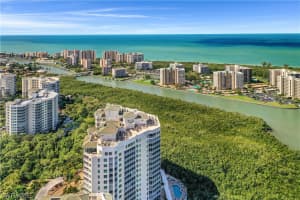 295 Grande Way, Naples, FL 34110, Sold 05/20/22