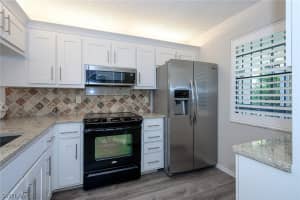 9285 Lake Park Dr APT 201, Fort Myers, FL 33919, Sold 01/14/22