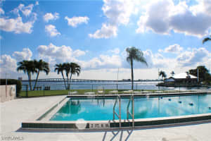 4280 SE 20th Pl APT 603, Cape Coral, FL 33904, Sold 01/28/22