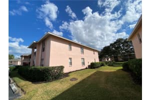 1302 Derbyshire Ct, Naples, FL 34116, Sold 01/27/22