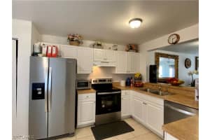 1302 Derbyshire Ct, Naples, FL 34116, Sold 01/27/22