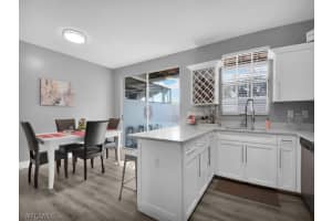 3825 Schoolhouse Rd E APT 5, Fort Myers, FL 33916, Sold 01/20/22