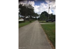 662 Moody Rd, North Fort Myers, FL 33903, Sold 01/26/22