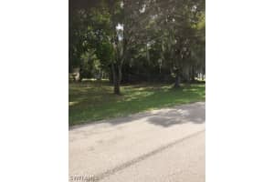 662 Moody Rd, North Fort Myers, FL 33903, Sold 01/26/22