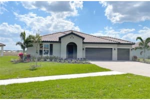 2033 Grove Dr, Naples, FL 34120, Sold 03/31/22