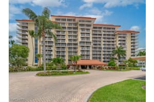 180 Seaview Ct, Marco Island, FL 34145, Sold 01/27/22