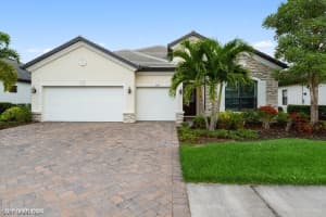 2127 Antigua Ln, Naples, FL 34120, Sold 02/11/22