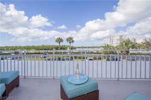 13105 Vanderbilt Dr, Naples, FL 34110, Sold 03/18/22