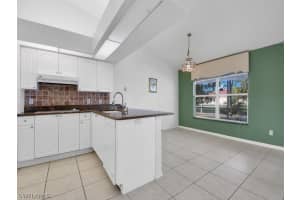 6603 Willow Lake Cir, Fort Myers, FL 33966, Sold 01/31/22