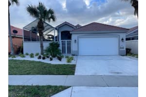 249 Sabal Lake Dr, Naples, FL 34104, Sold 03/18/22