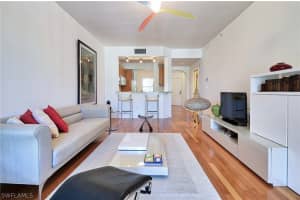 401 Bayfront Pl, Naples, FL 34102, Sold 02/07/22