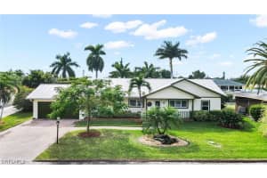 5570 Williams Dr, Fort Myers Beach, FL 33931, Sold 02/28/22