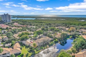 338 Emerald Bay Cir, Naples, FL 34110, Sold 02/14/22