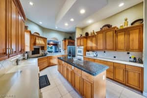 444 Glen Meadow Ln, Naples, FL 34105, Sold 02/28/22