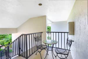 560 Retreat Dr, Naples, FL 34110, Sold 03/31/22