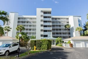 270 Naples Cove Dr, Naples, FL 34110, Sold 01/26/22