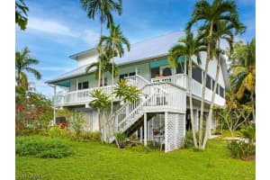 5392 Marina Dr, Bokeelia, FL 33922, Sold 02/11/22