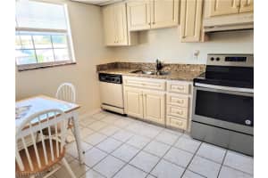 1236 Myerlee Country Club Blvd APT 5, Fort Myers, FL 33919, Sold 02/16/22