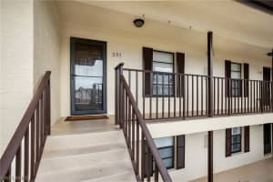 400 Misty Pines Cir, Naples, FL 34105, Sold 02/28/22
