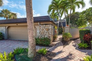 114 Bears Paw Trail, Naples, FL 34105, Sold 02/24/22
