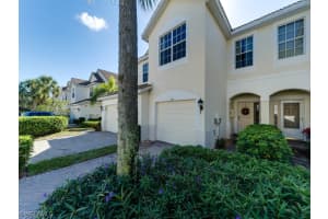 775 Hampton Cir, Naples, FL 34105, Sold 03/03/22