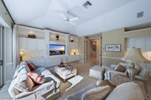 735 St Georges Ct, Naples, FL 34110, Sold 04/01/22