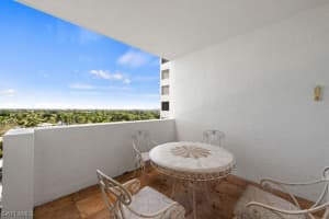 285 Grande Way, Naples, FL 34110, Sold 02/10/22