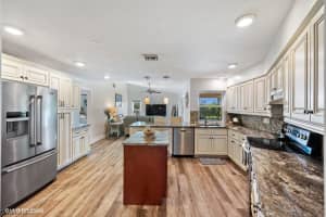 1519 Nottingham Dr, Naples, FL 34109, Sold 02/15/22