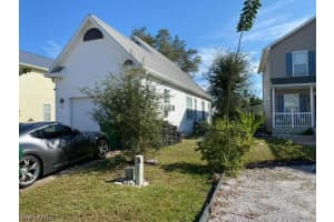 417 Leawood Cir, Naples, FL 34104, Sold 02/03/22