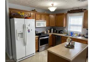 417 Leawood Cir, Naples, FL 34104, Sold 02/03/22
