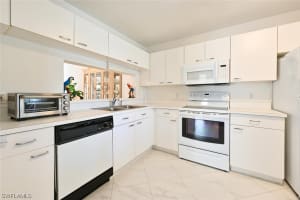 7743 Jewel Ln, Naples, FL 34109, Sold 02/22/22