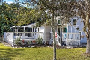 5425 Marina Dr, Bokeelia, FL 33922, Sold 03/08/22