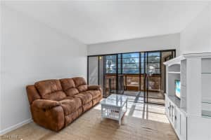 807 River Point Dr, Naples, FL 34102, Sold 03/04/22