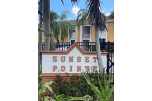 12660 Kenwood Ln b, Fort Myers, FL 33907, Sold 03/21/22