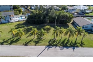 24490 Sailfish Street, Bonita Springs, FL 34134 - MLS#222004062