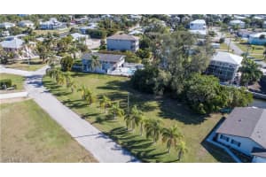 24490 Sailfish Street, Bonita Springs, FL 34134 - MLS#222004062